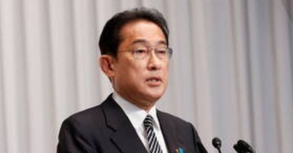 رئيس الوزراء الياباني يعلن فوز ائتلافه مع 