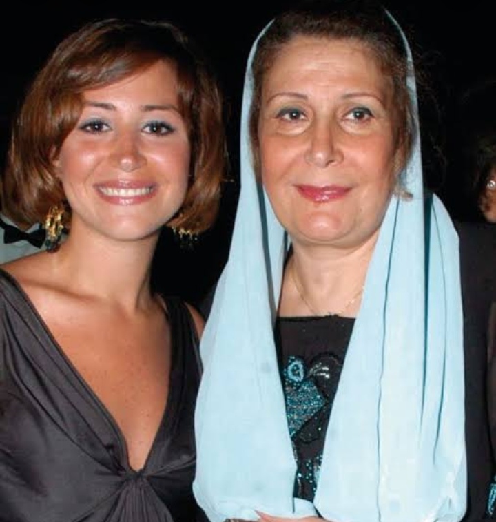 جريدة شبكة أخبار الدولية : منه شلبى تتهم ممرضتين بالإهمال الطبى لوالدتها ببلاغ رسمى&nbsp;بالغردقة