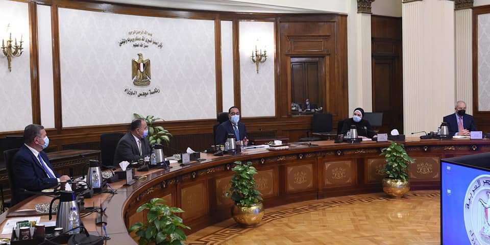 جريدة شبكة أخبار الدولية : رئيس الوزراء يشدد على وضع خريطة طريق لتنفيذ استراتيجية صناعة السيارات فى&nbsp;مصر